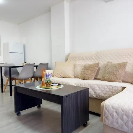 Апартаменты Marathon Салоу