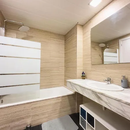 Апартаменты Marathon Салоу